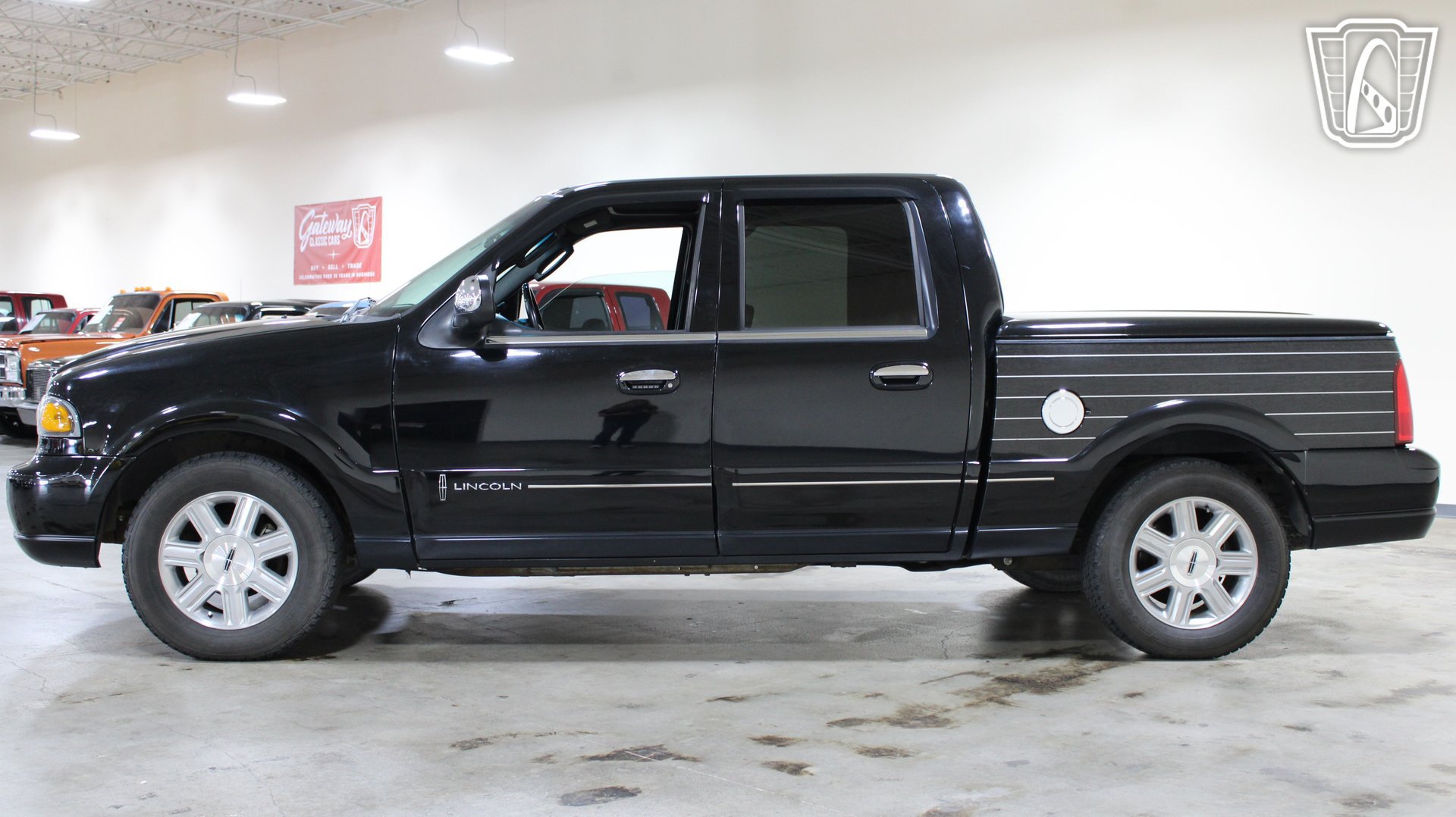 Used 2002 Lincoln Blackwood RWD image 26
