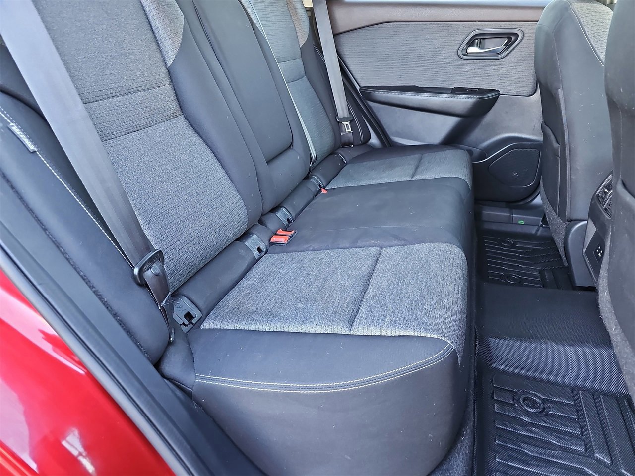 Used 2021 Nissan Rogue SV image 14