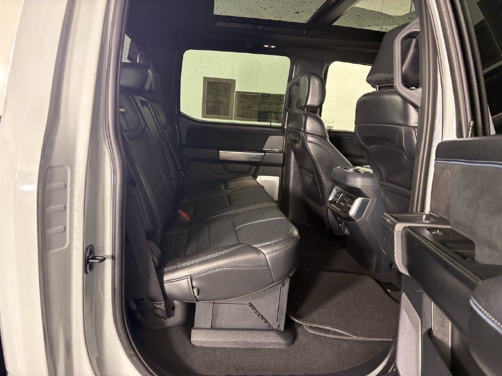 Certified 2025 Ford F350 Platinum w/ Tremor Off-Road Package AWD/4WD image 36