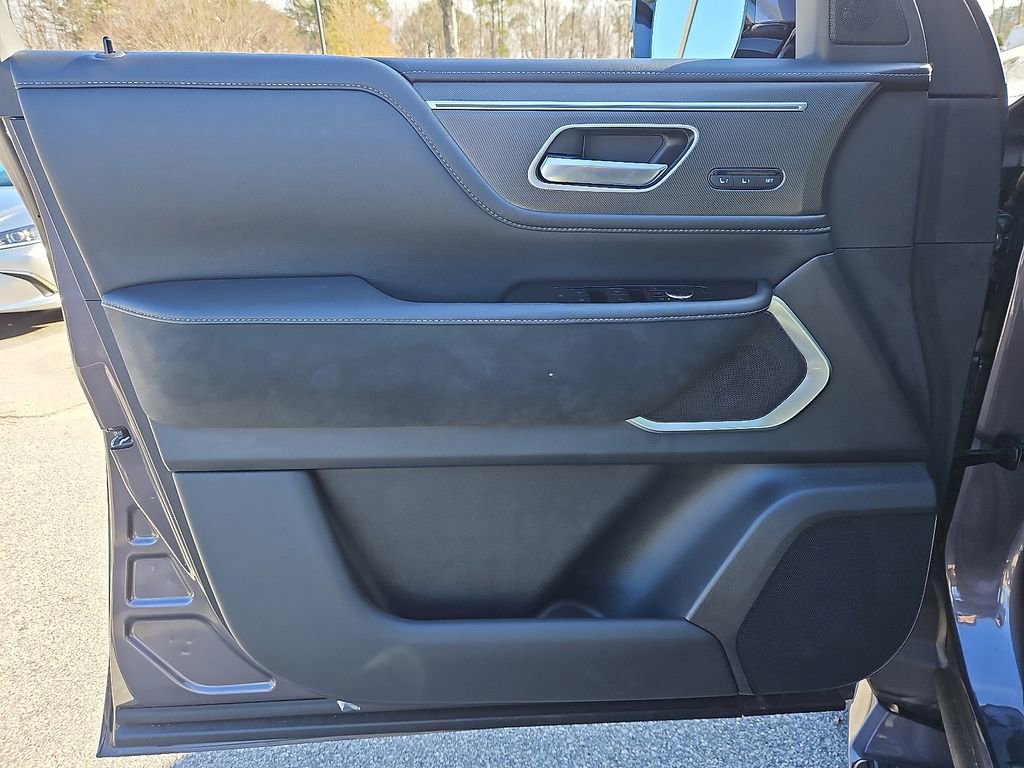 Used 2025 INFINITI QX80 Luxe image 11