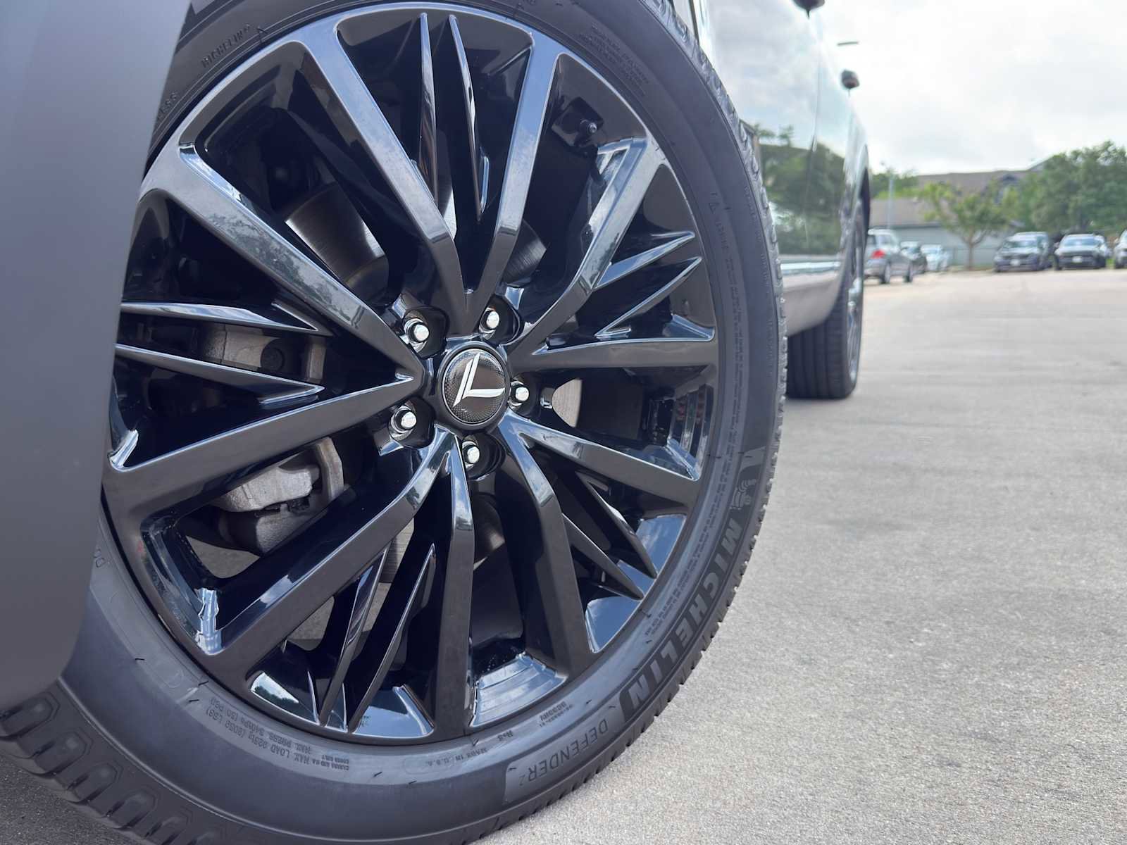Used 2020 Kia Telluride SX w/ SX Prestige Package AWD/4WD image 2