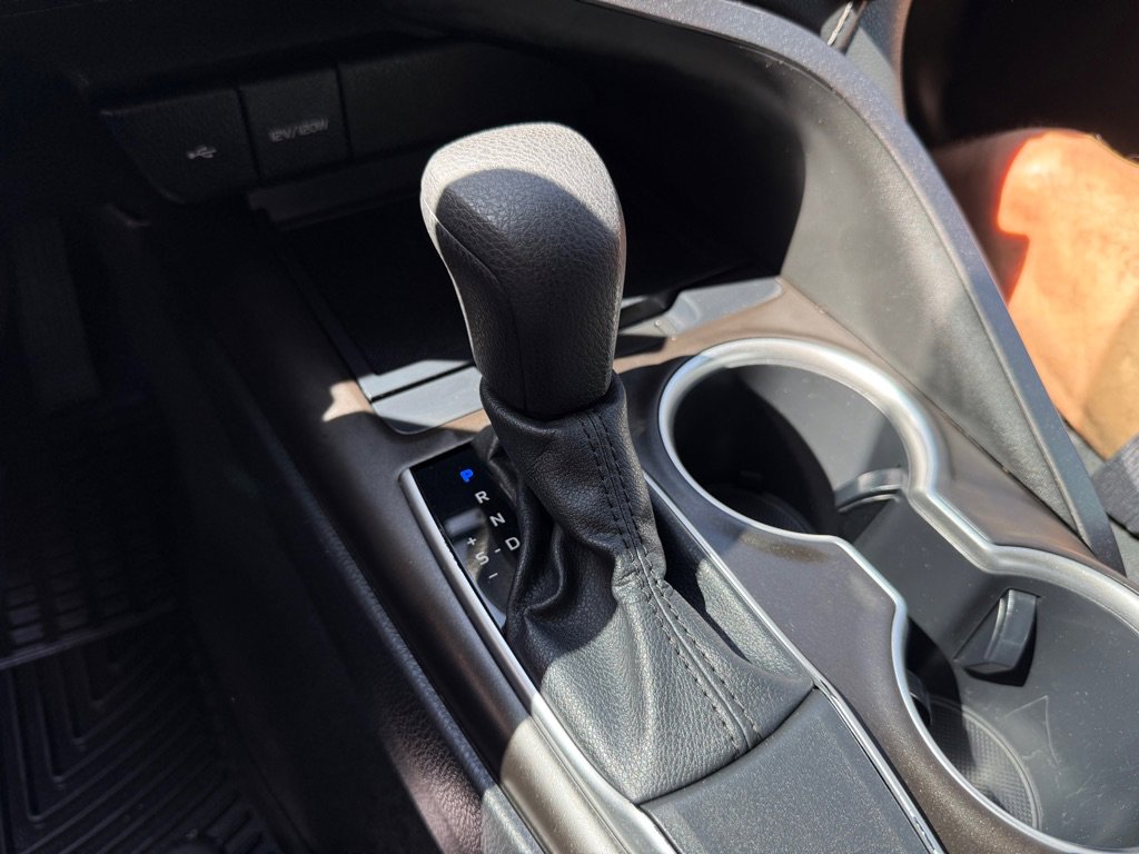 Used 2021 Toyota Camry LE FWD image 25