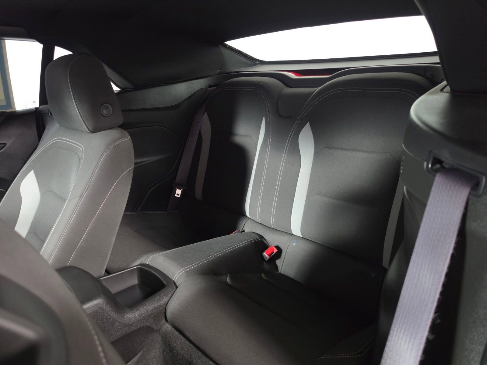 Used 2017 Chevrolet Camaro LT w/ Technology Package RWD image 16