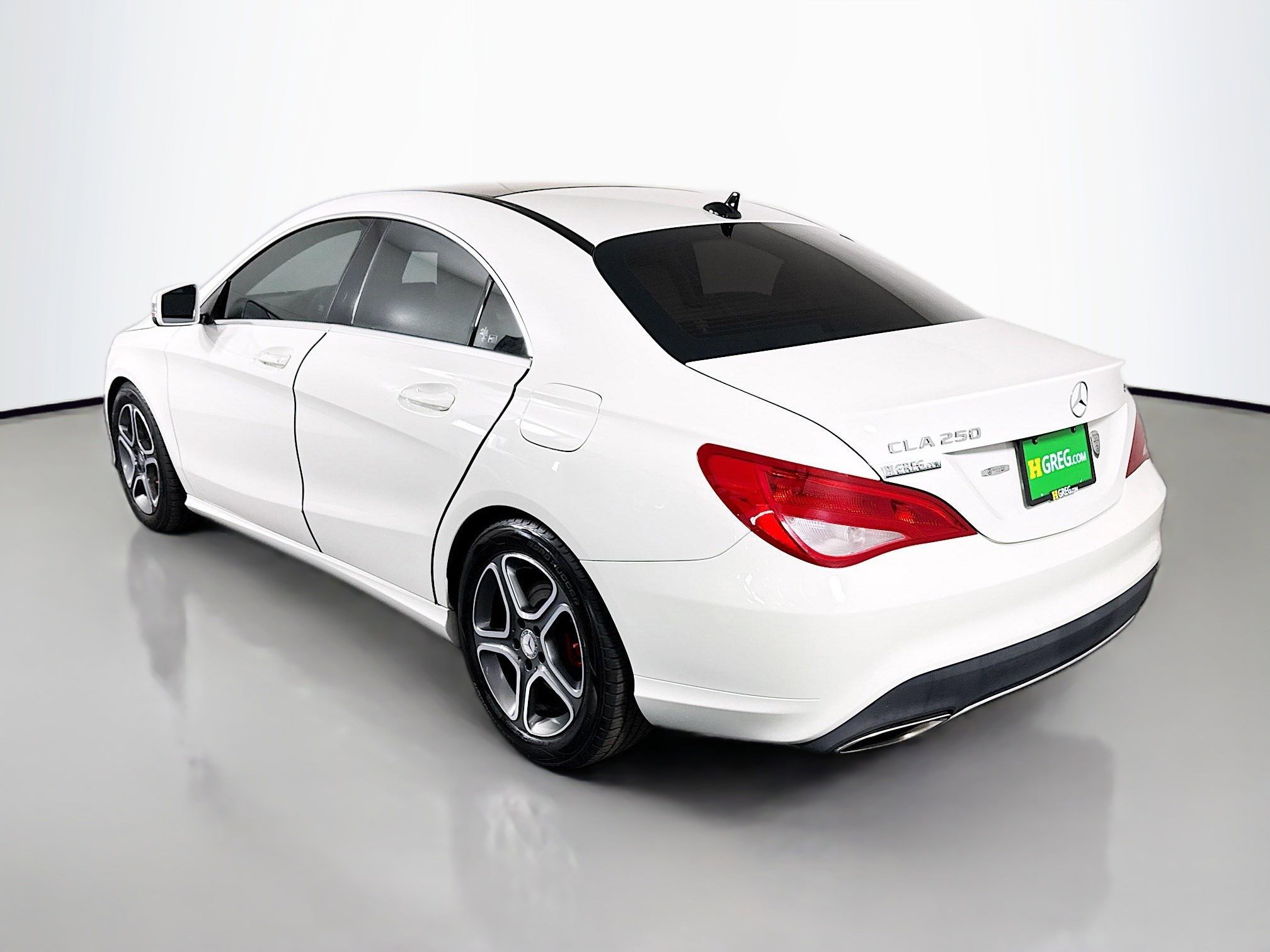 Used 2017 Mercedes-Benz CLA 250 image 7