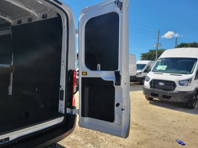 New 2026 Ford Transit 250 148 Medium Roof w/ Load Area Protection Package RWD image 7