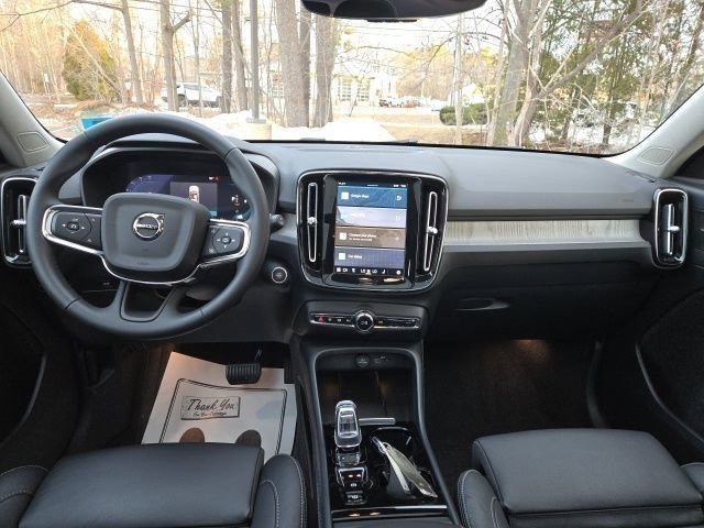 Used 2023 Volvo XC40 B5 Plus w/ Driver Assist Package image 15