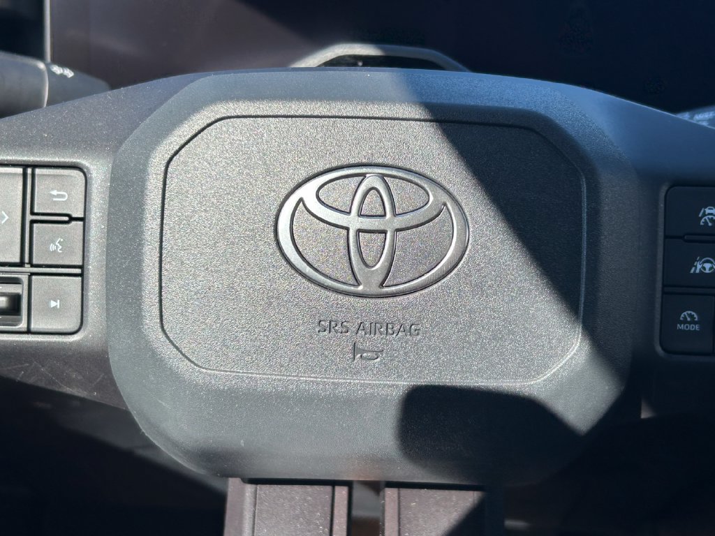 Used 2026 Toyota RAV4 XSE w/ Panoramic Sun Roof Package AWD/4WD image 39