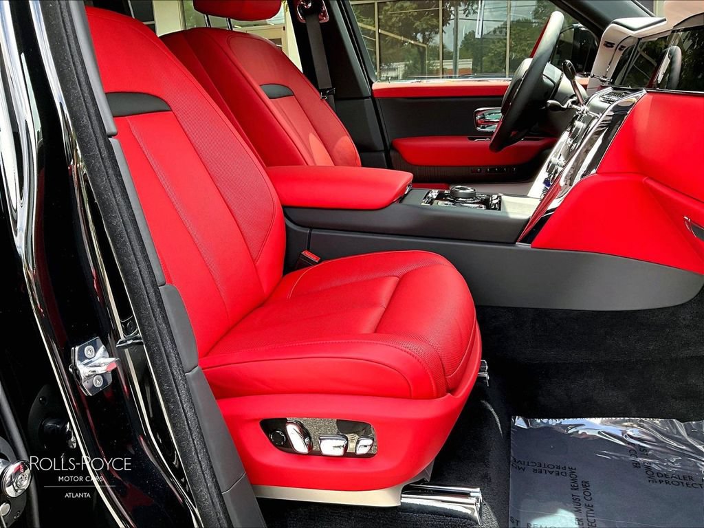 Certified 2026 Rolls-Royce Cullinan AWD/4WD image 8
