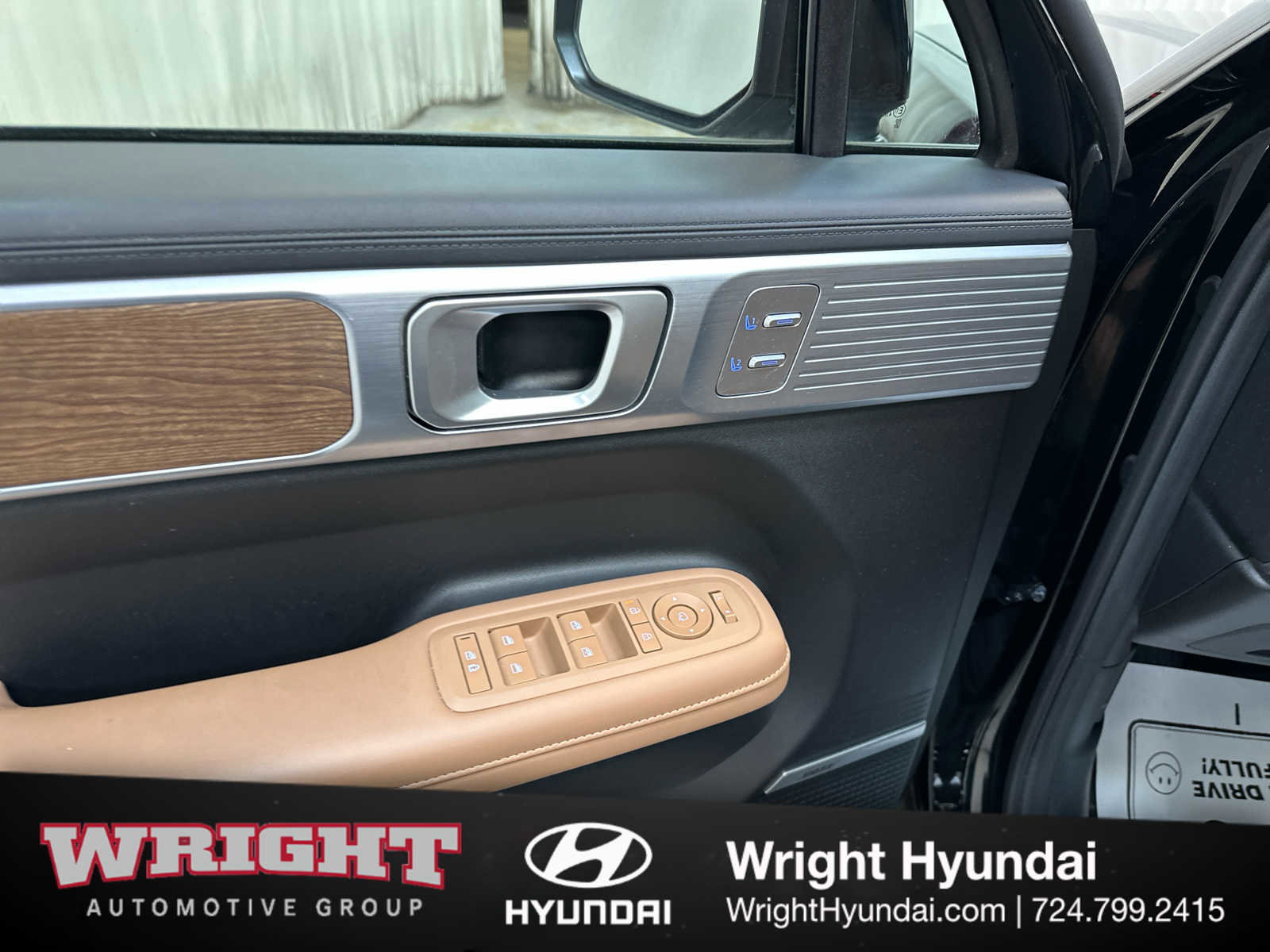 Used 2024 Hyundai Santa Fe Limited image 10