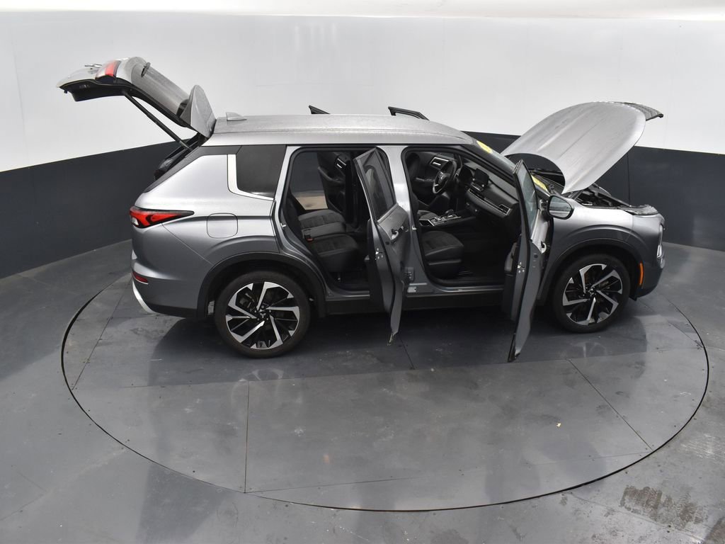 Used 2022 Mitsubishi Outlander SE image 59