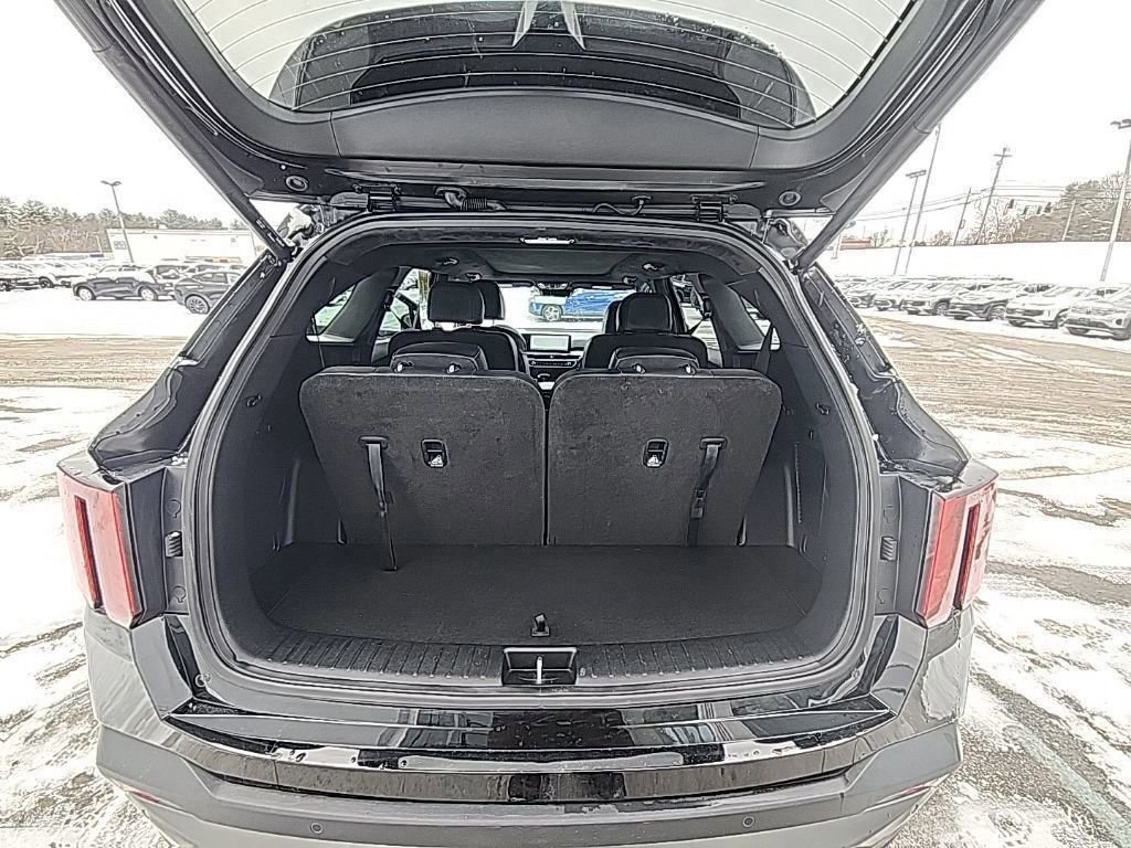 Used 2025 Kia Sorento SX Prestige image 21