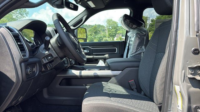 New 2026 RAM 2500 Big Horn AWD/4WD image 8