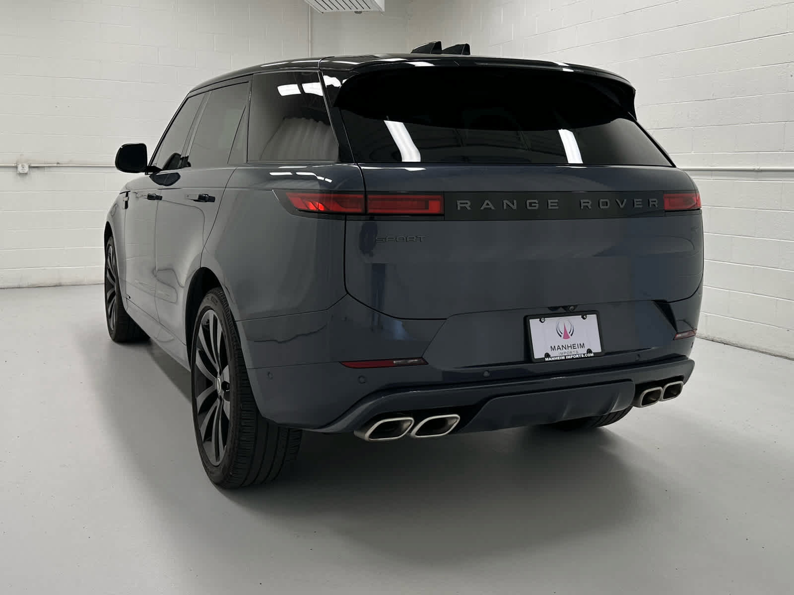 Used 2025 Land Rover Range Rover Sport Autobiography AWD/4WD image 8