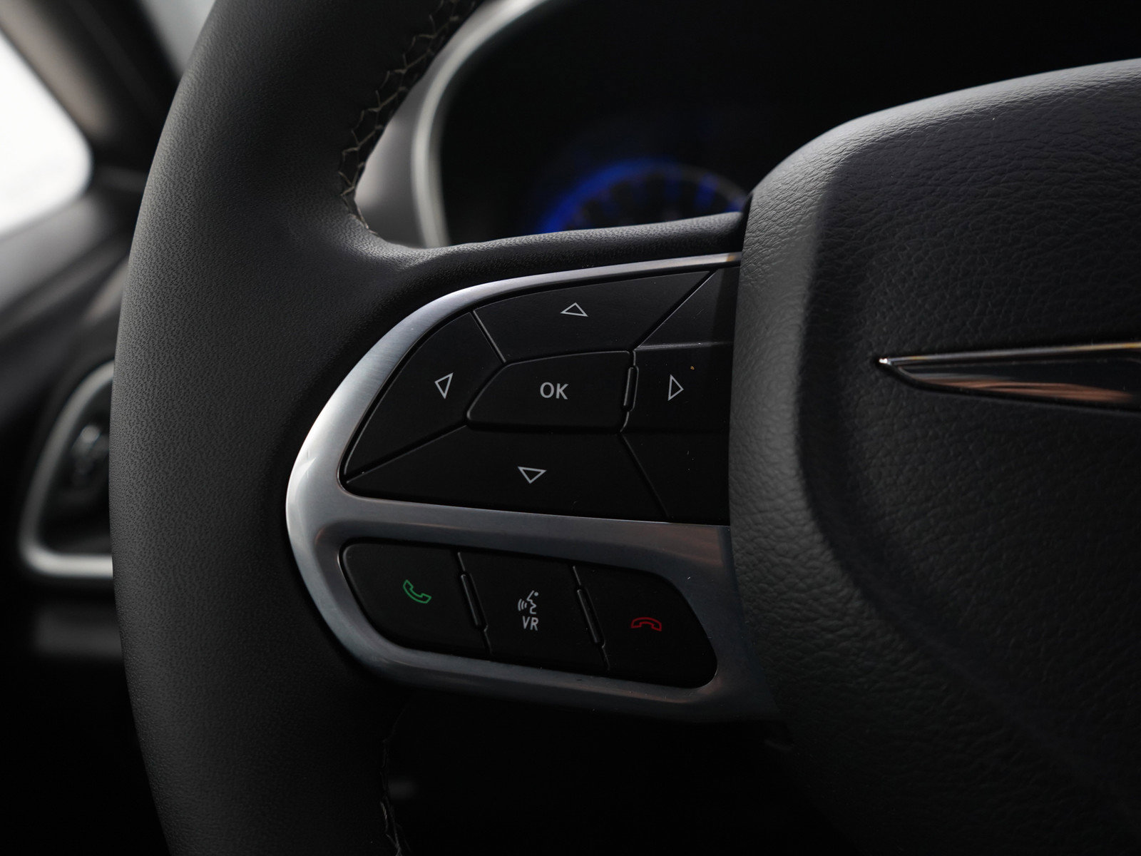 Used 2025 Chrysler Pacifica Select FWD image 27