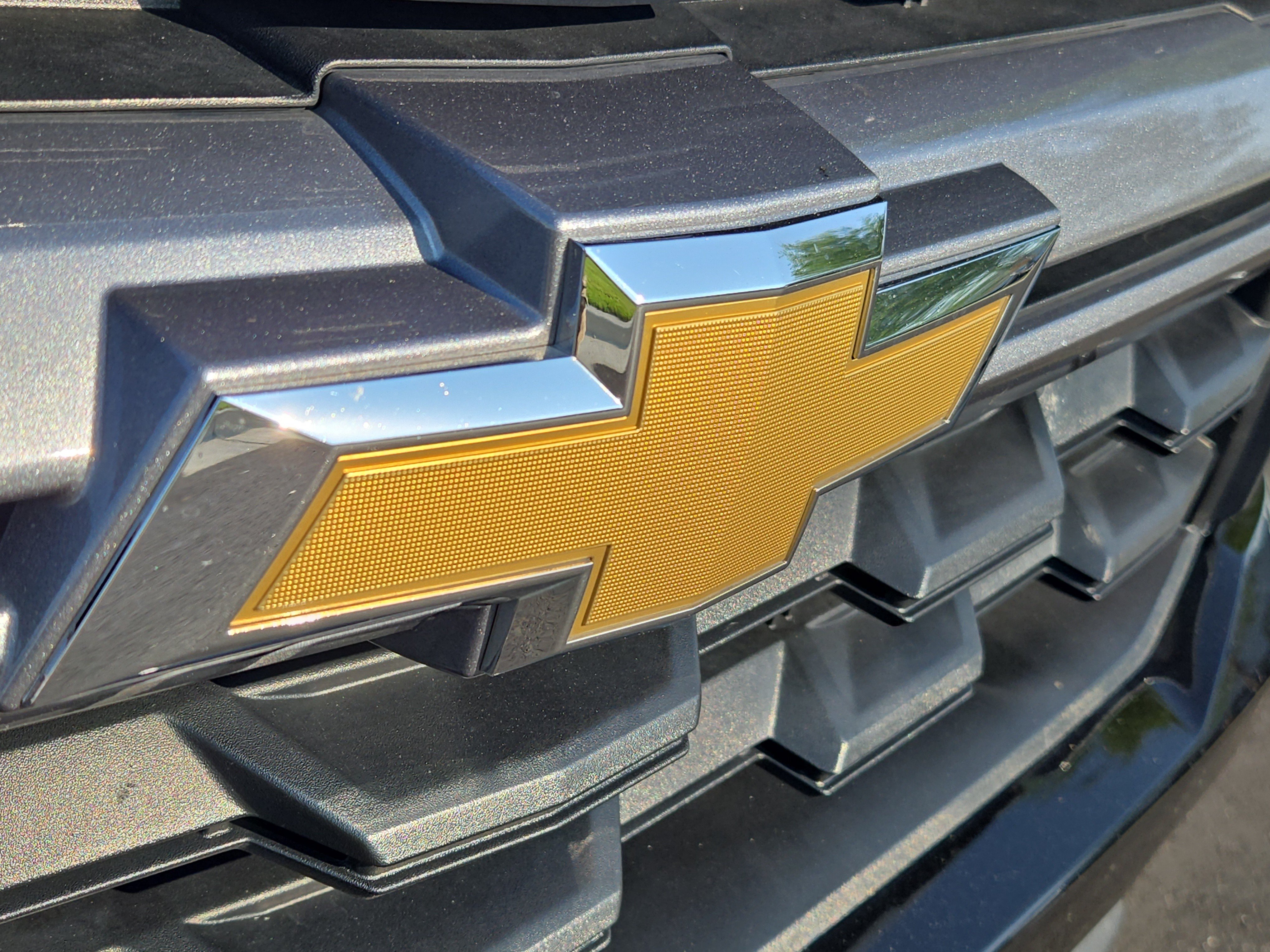 Certified 2022 Chevrolet Colorado W/T w/ Custom Special Edition AWD/4WD image 6