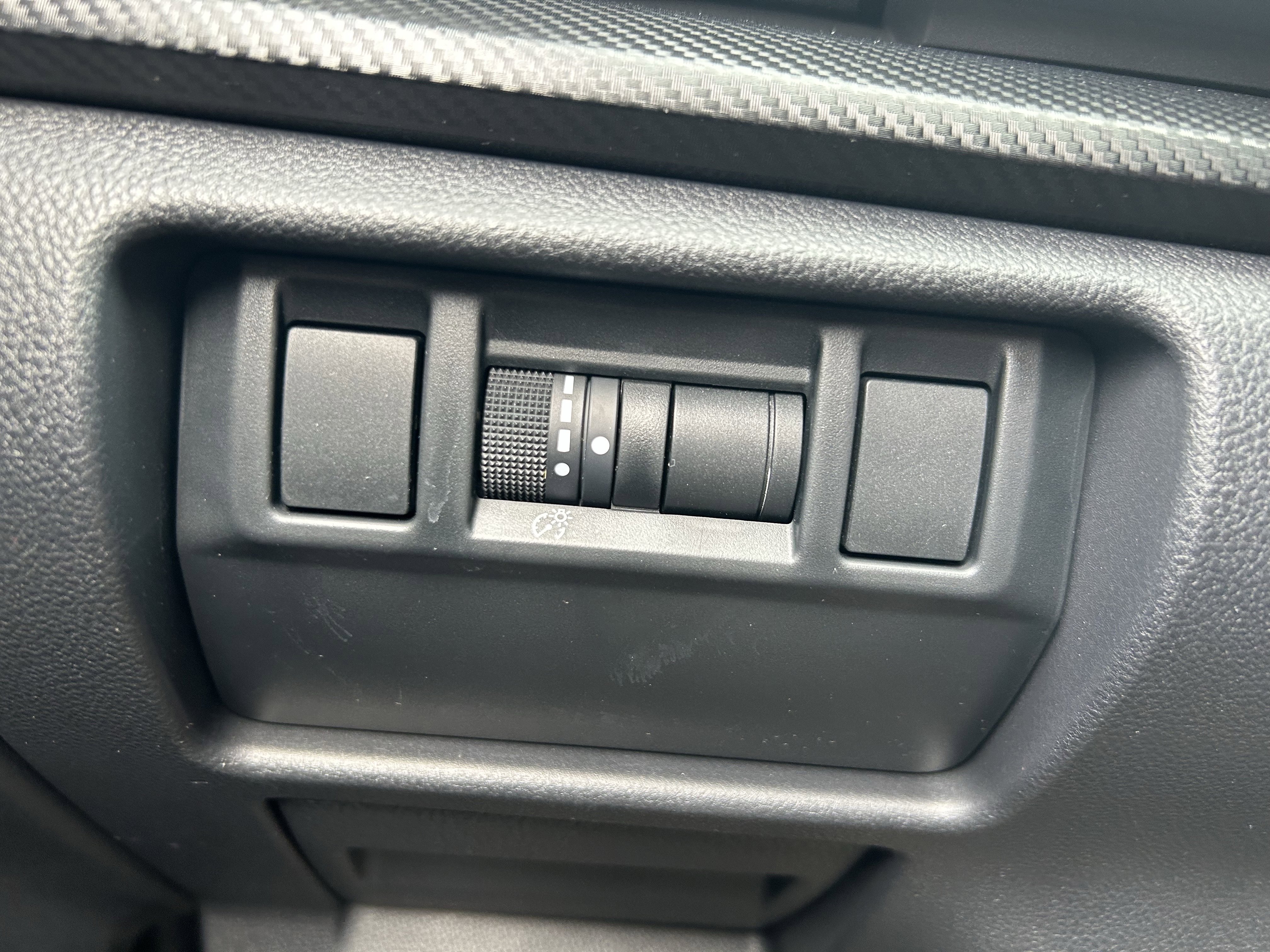 Certified 2024 Subaru Crosstrek 2.0i Premium w/ Crosstrek Mirror Package image 18