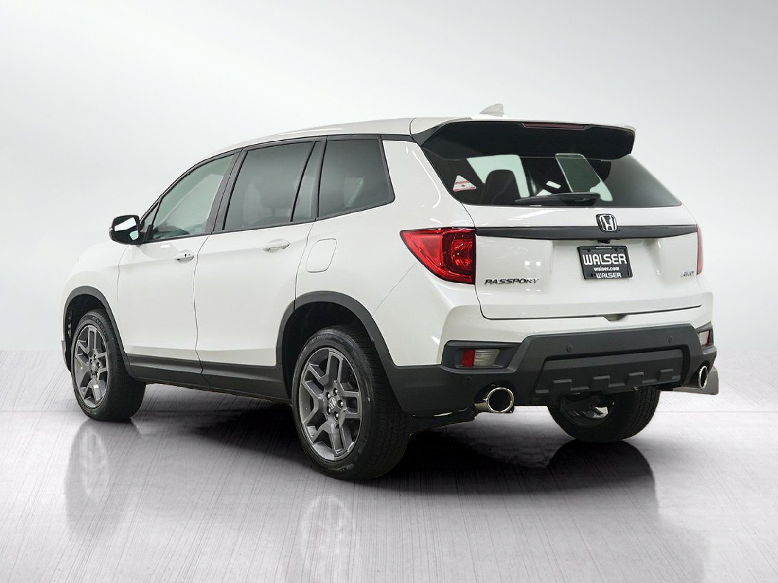 Used 2023 Honda Passport EX-L image 3