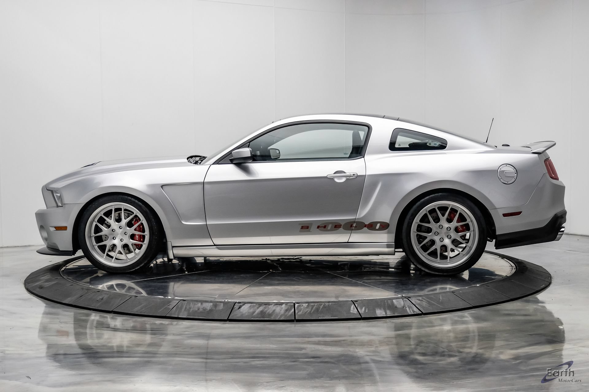 Used 2012 Ford Mustang Shelby GT500 w/ SVT Performance Pkg RWD image 8