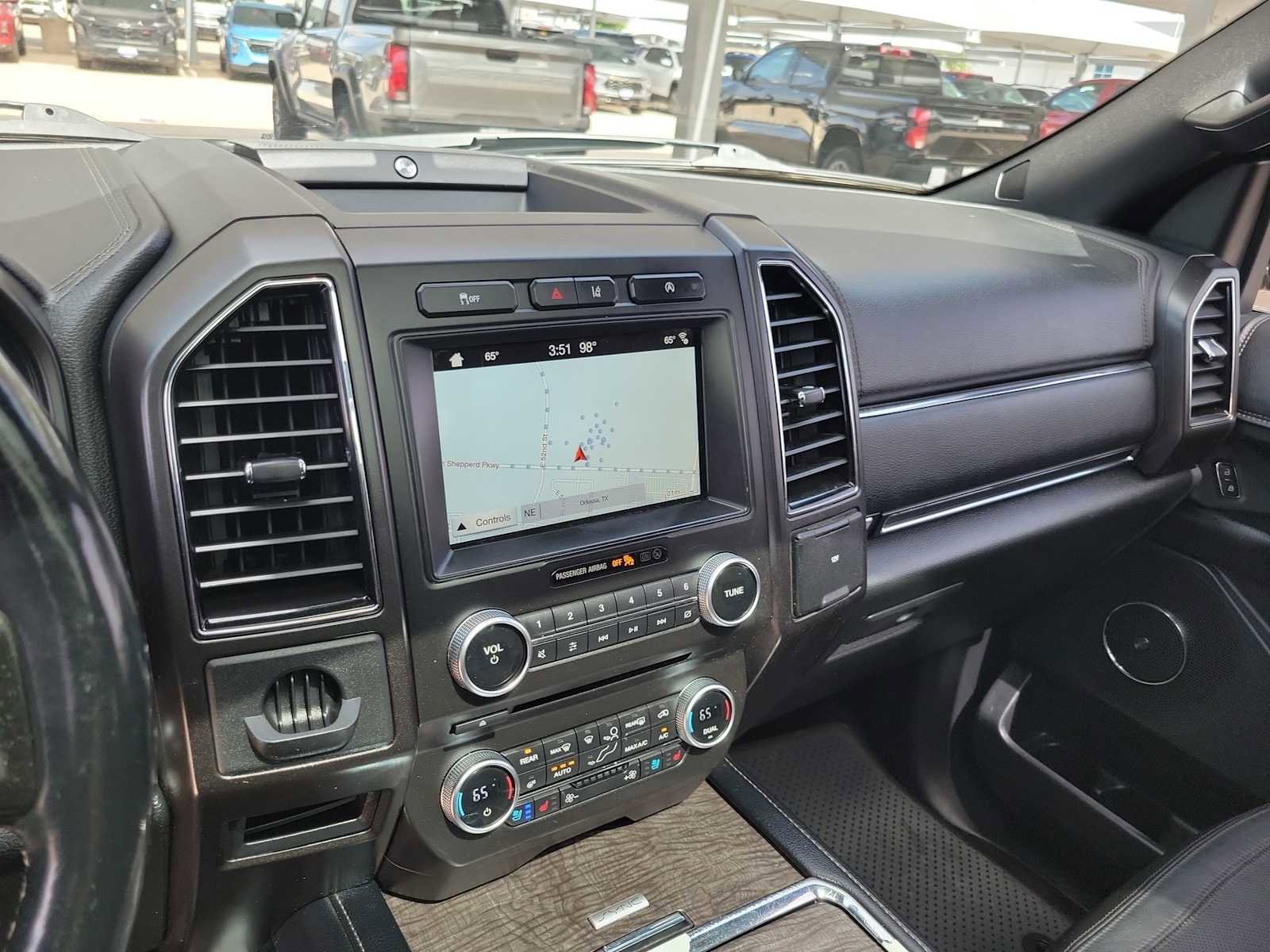 Used 2018 Ford Expedition Limited w/ Equipment Group 301A RWD image 24