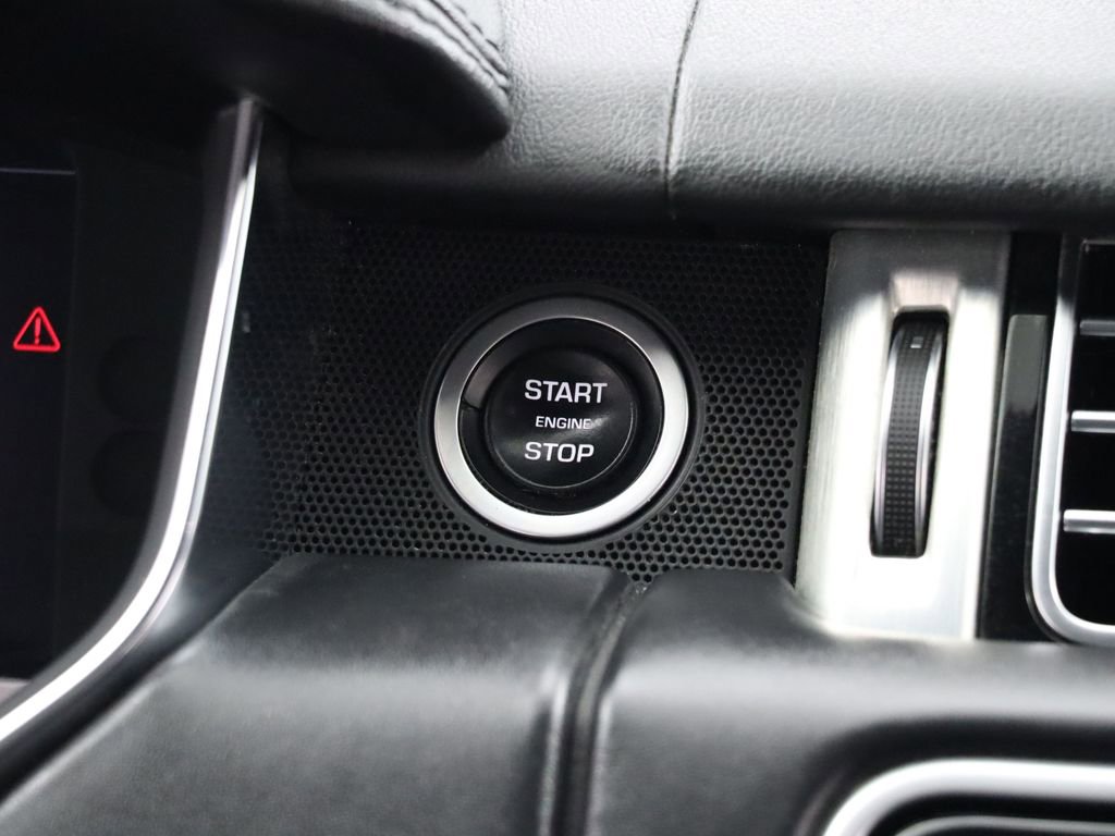 Used 2019 Land Rover Range Rover Long Wheelbase Supercharged image 18