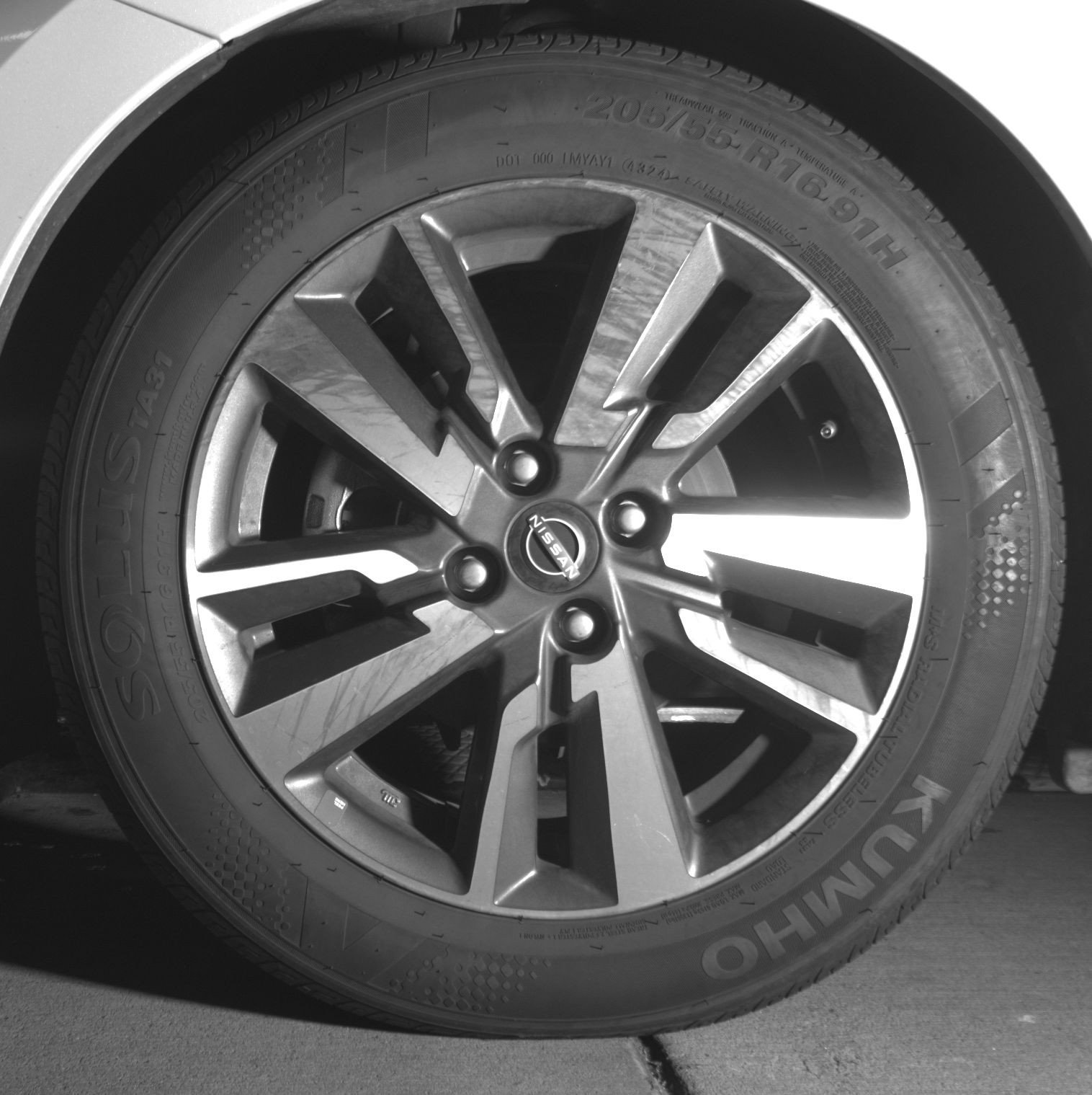 Used 2025 Nissan Versa SV FWD image 12