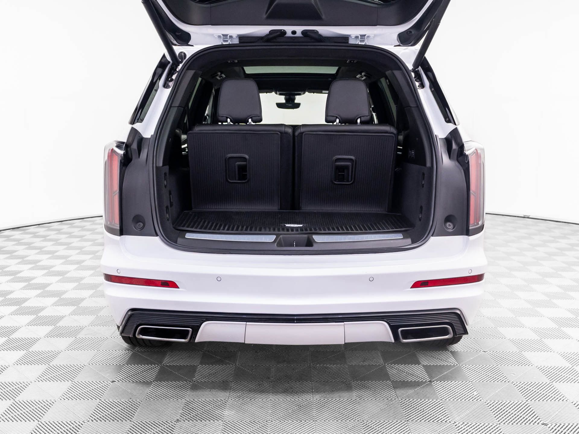 Certified 2025 Cadillac XT6 Sport w/ Platinum Package image 35