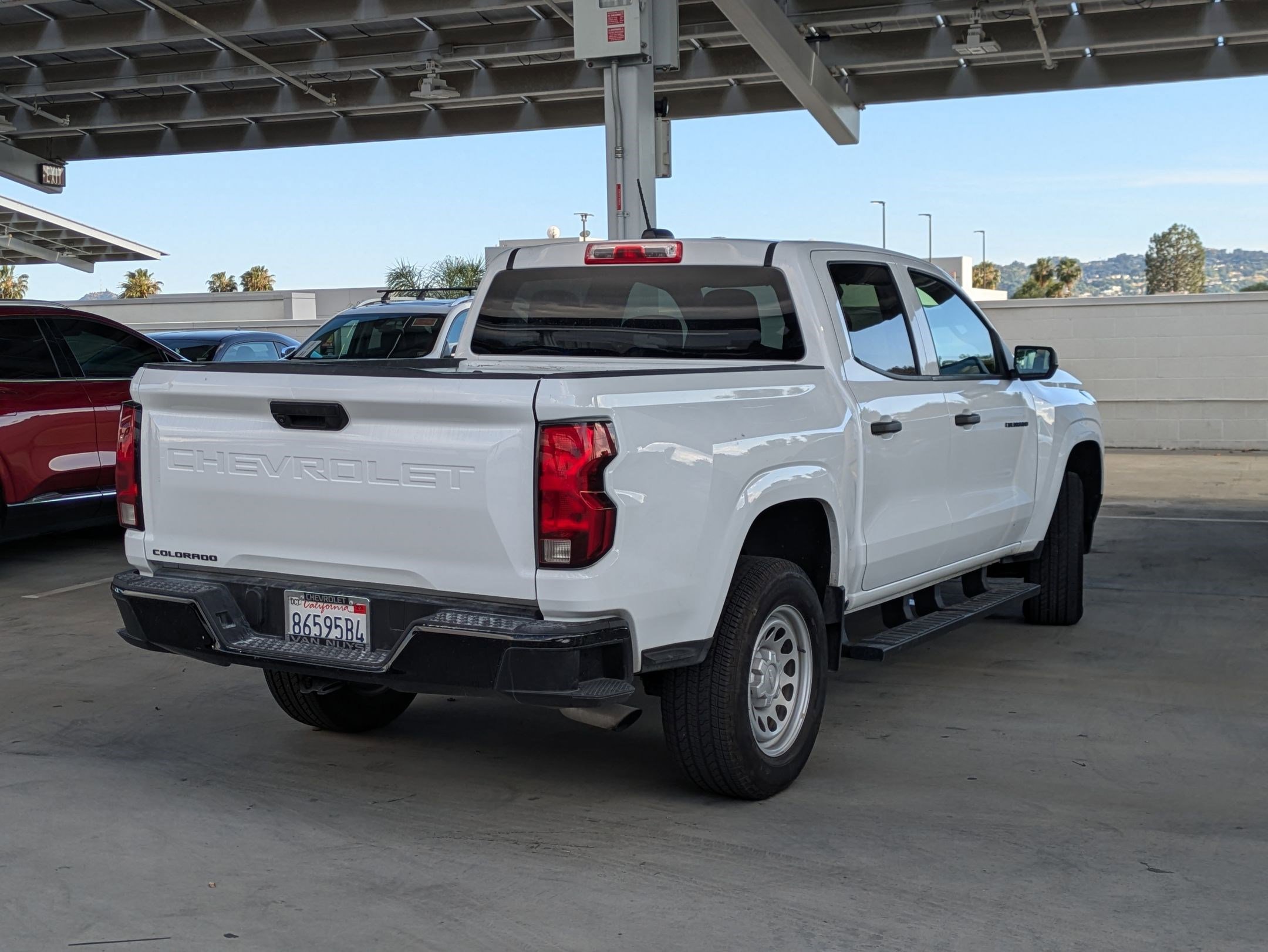 Used 2024 Chevrolet Colorado W/T image 3