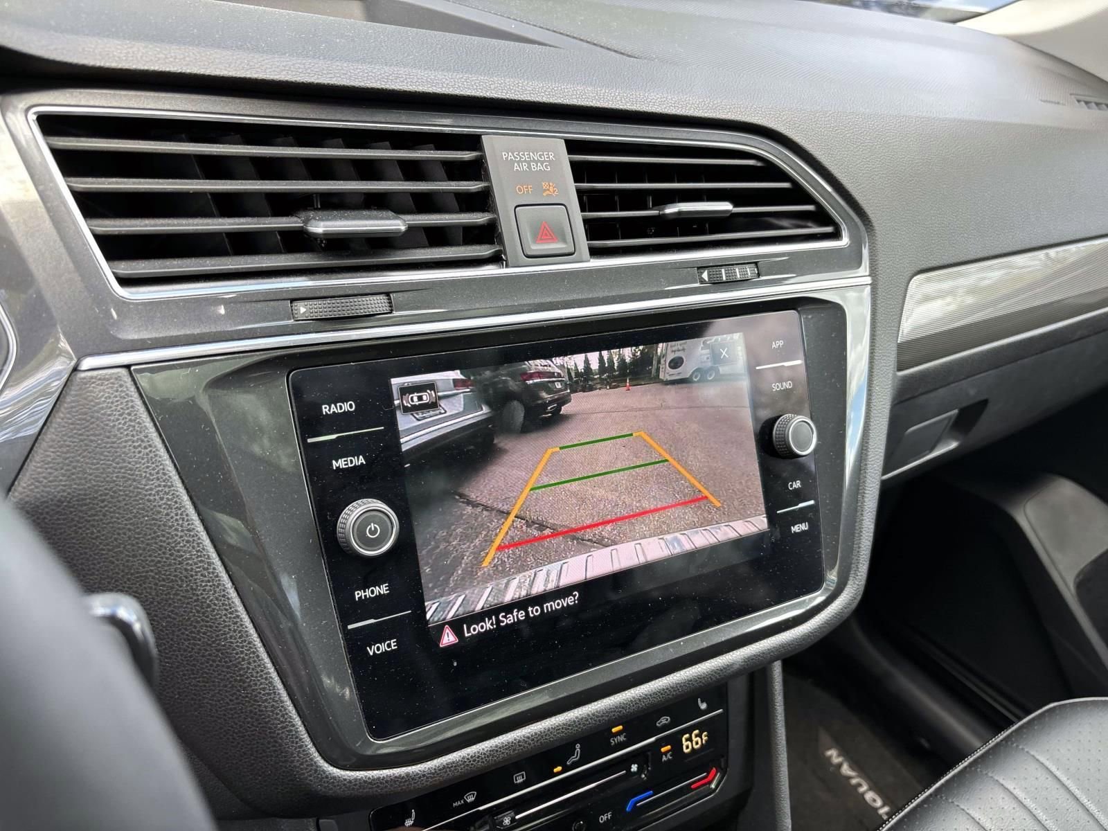 Used 2023 Volkswagen Tiguan SE w/ Panoramic Sunroof Package FWD image 20