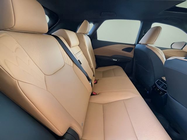 Used 2025 Lexus RX 350 Premium image 32