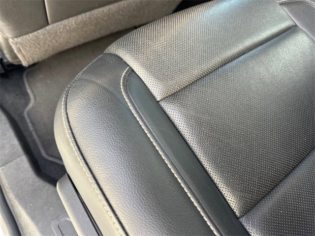 Used 2023 GMC Acadia SLT image 14