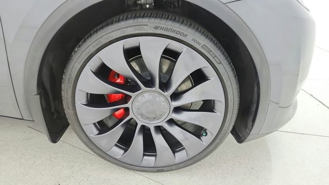 Used 2025 Tesla Model Y Performance AWD/4WD image 58