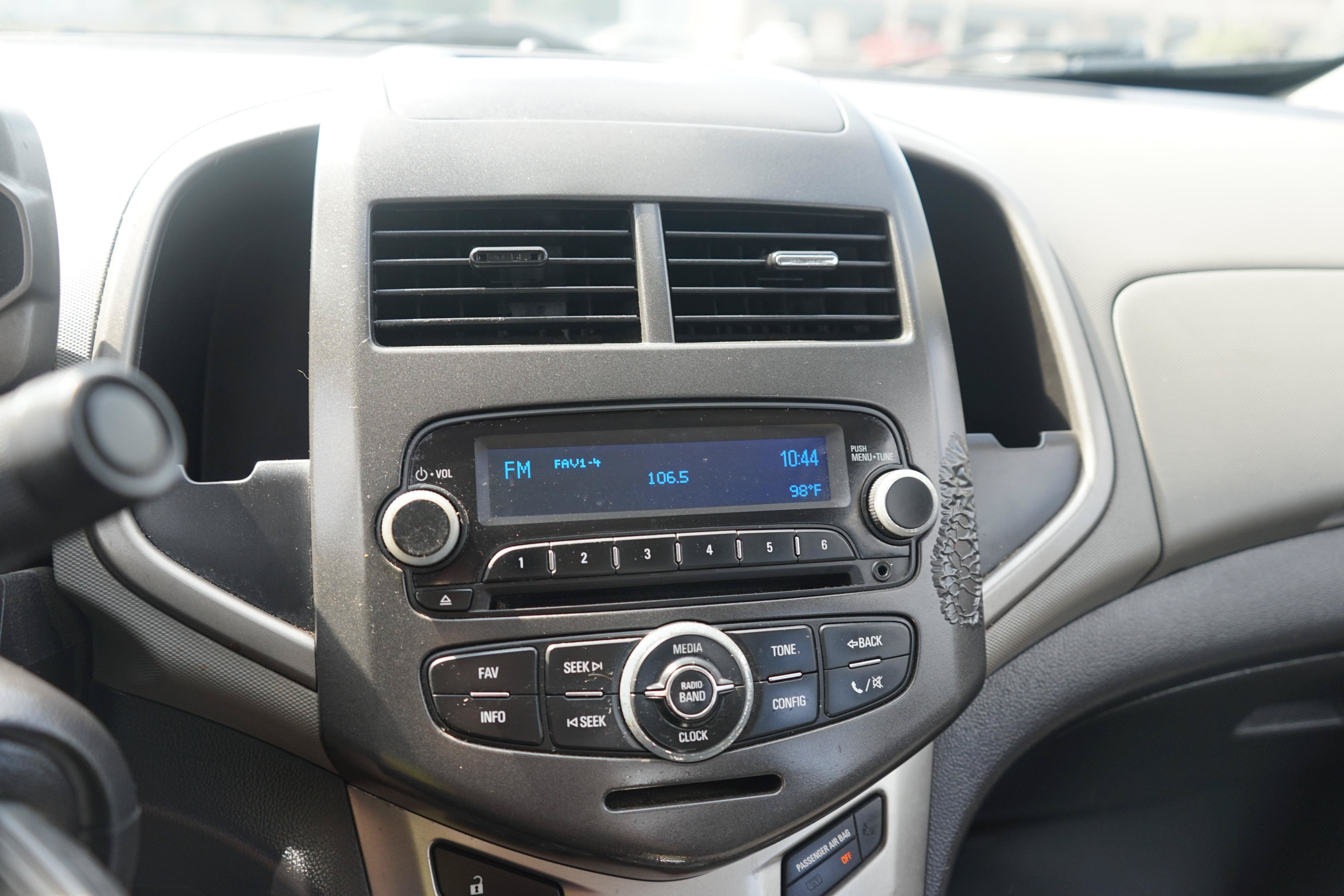 Used 2015 Chevrolet Sonic LT FWD image 14