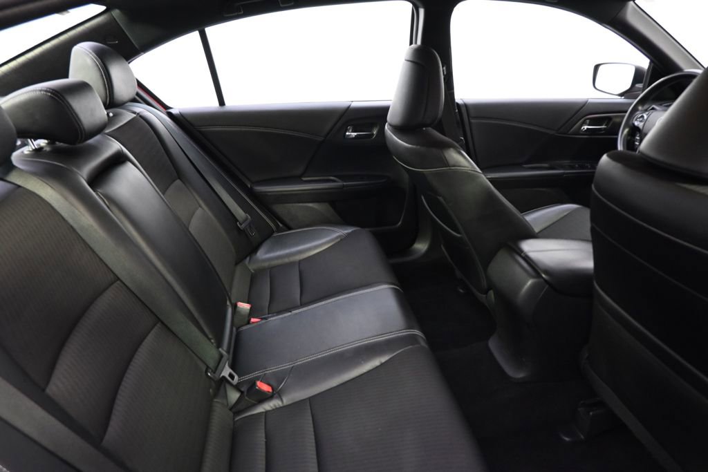Used 2016 Honda Accord Sport image 13