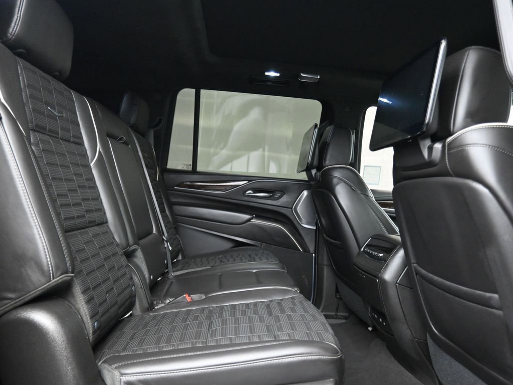 Used 2021 Cadillac Escalade ESV Premium Luxury Platinum image 18