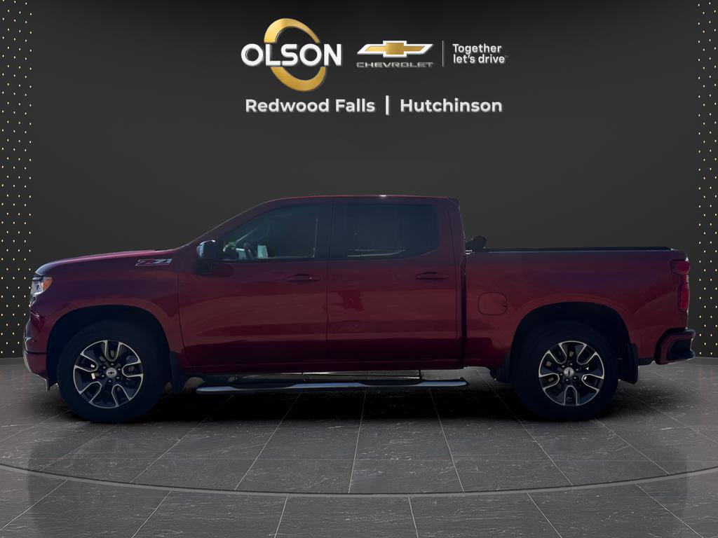 Used 2023 Chevrolet Silverado 1500 RST image 2