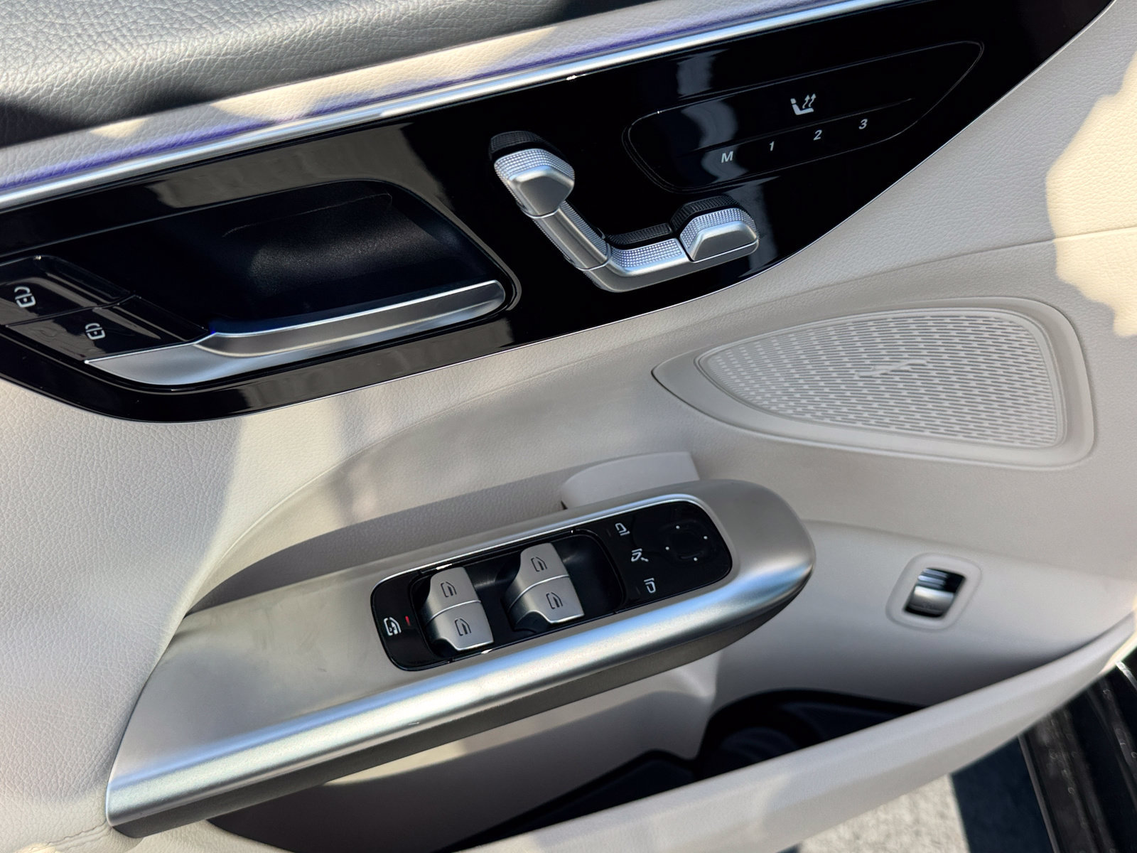 Used 2025 Mercedes-Benz C 300 4MATIC Sedan image 20