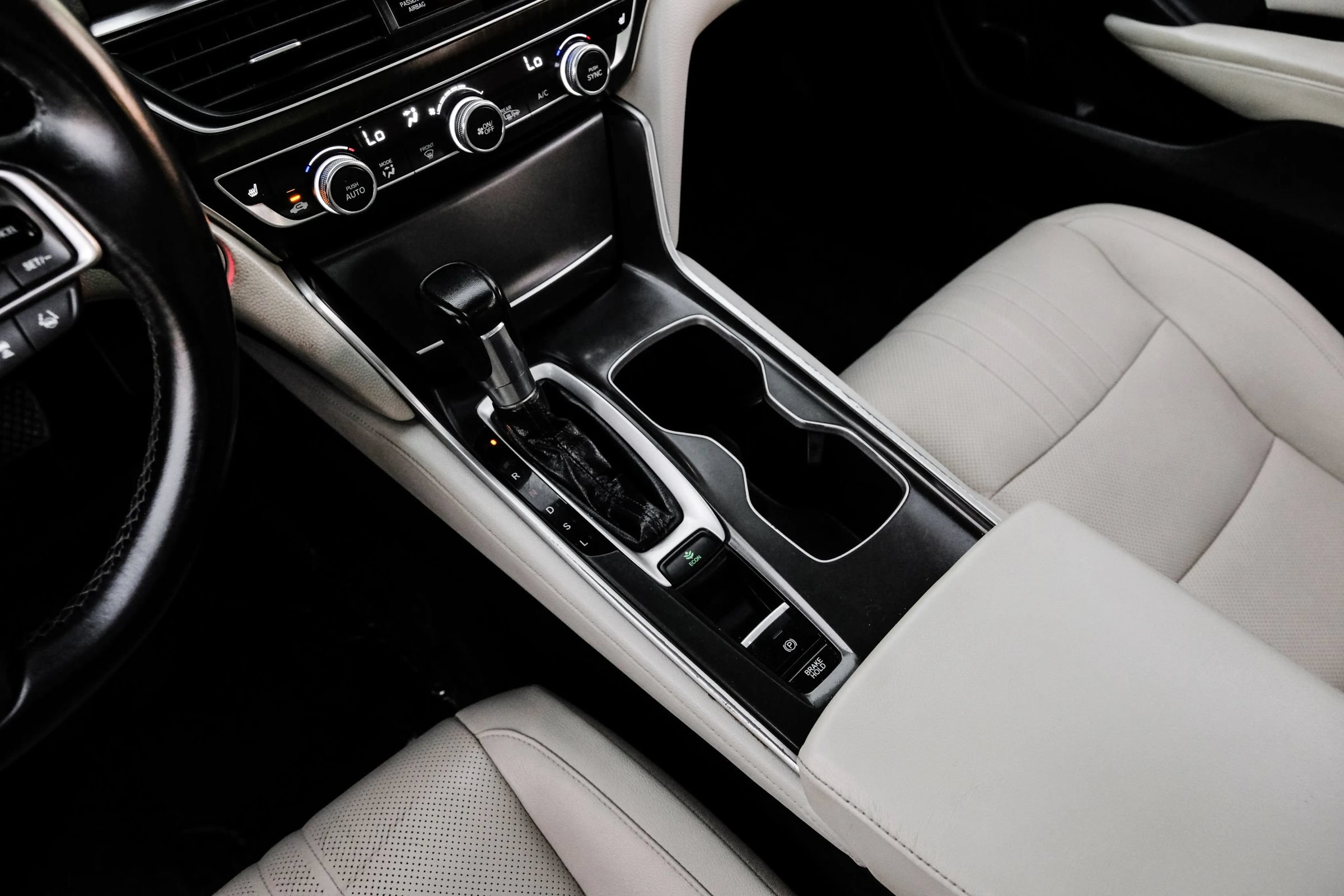 Used 2018 Honda Accord EX-L image 24