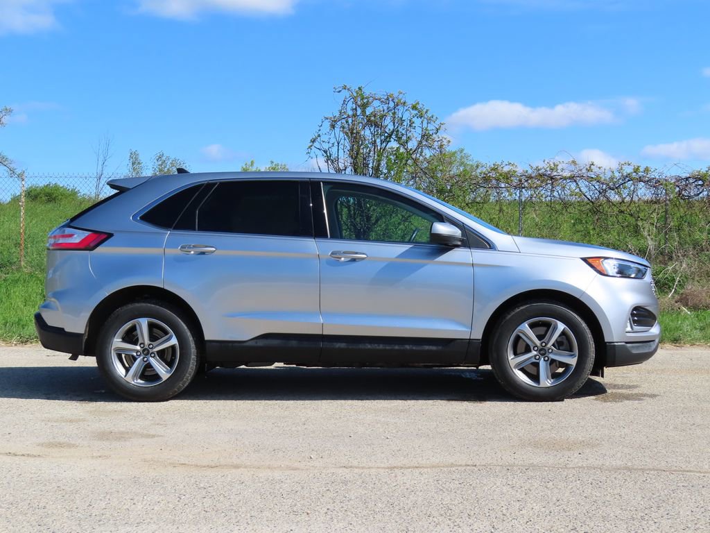 Used 2023 Ford Edge SEL w/ Convenience Package AWD/4WD image 2