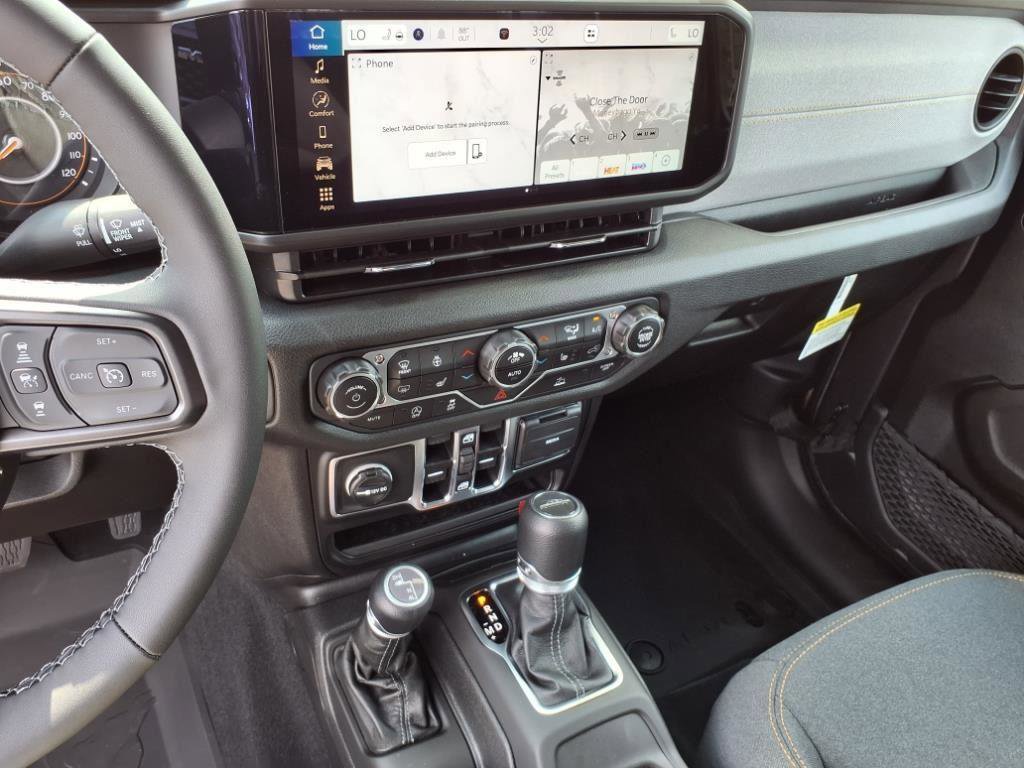 New 2025 Jeep Gladiator Sport image 17