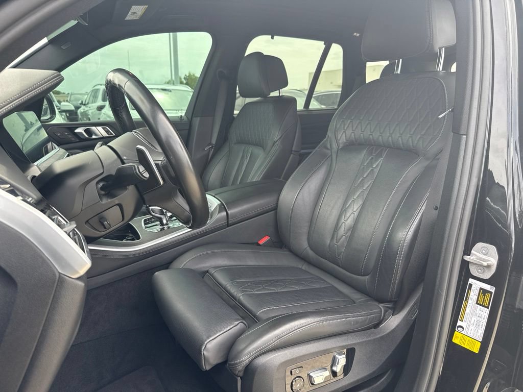 Used 2022 BMW X5 sDrive40i w/ M Sport Package RWD image 13