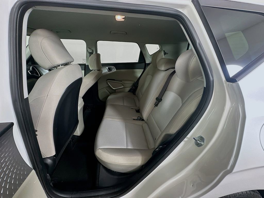 Used 2020 Kia Soul LX image 23