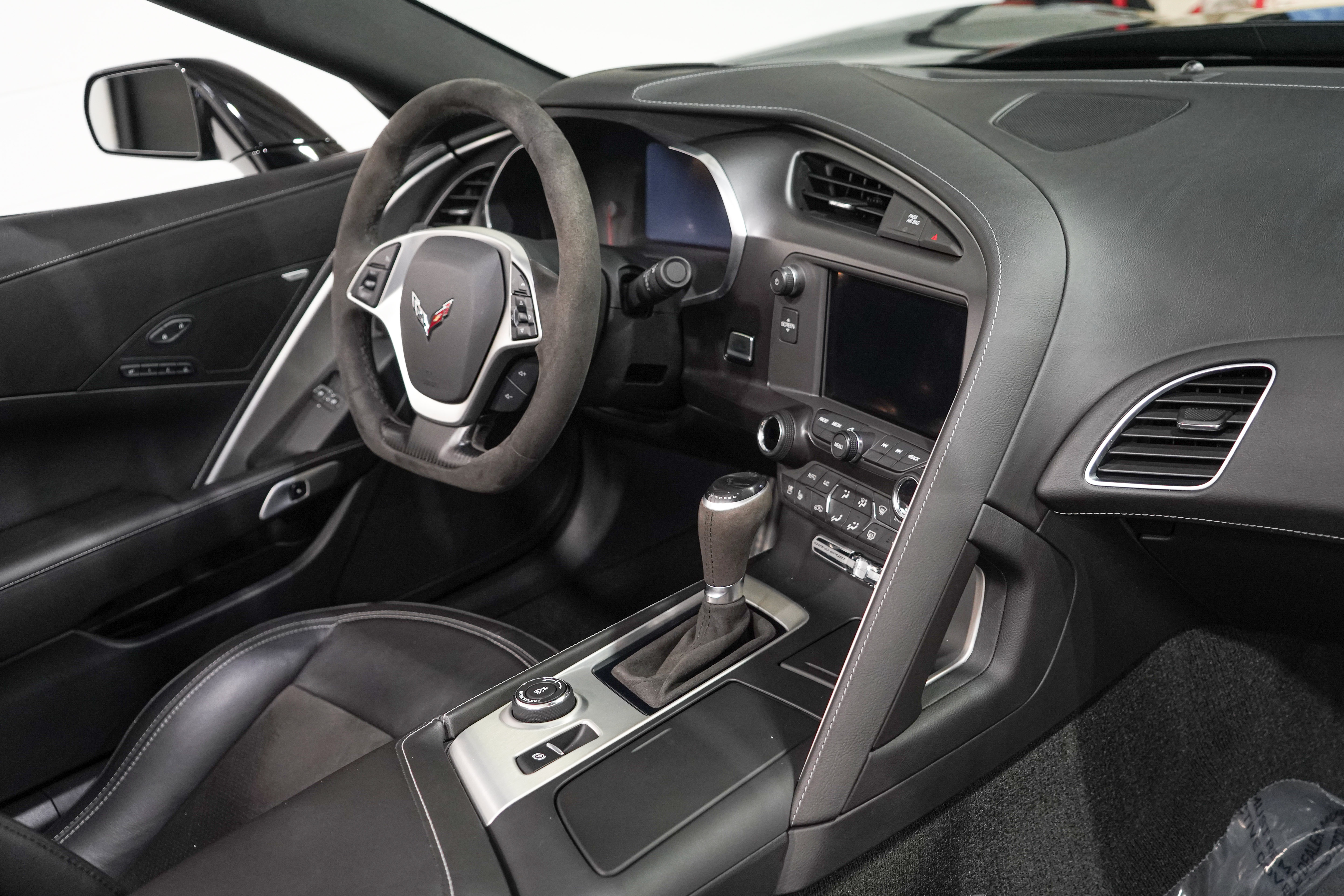 Used 2019 Chevrolet Corvette Grand Sport RWD image 18