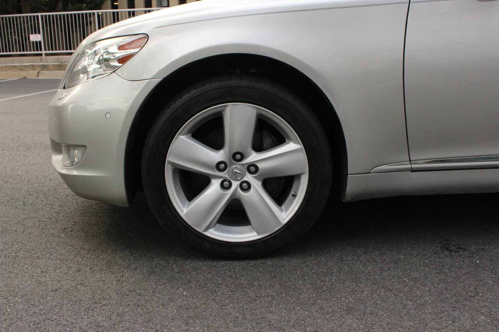 Used 2011 Lexus LS 460 L w/ Luxury Pkg RWD image 11