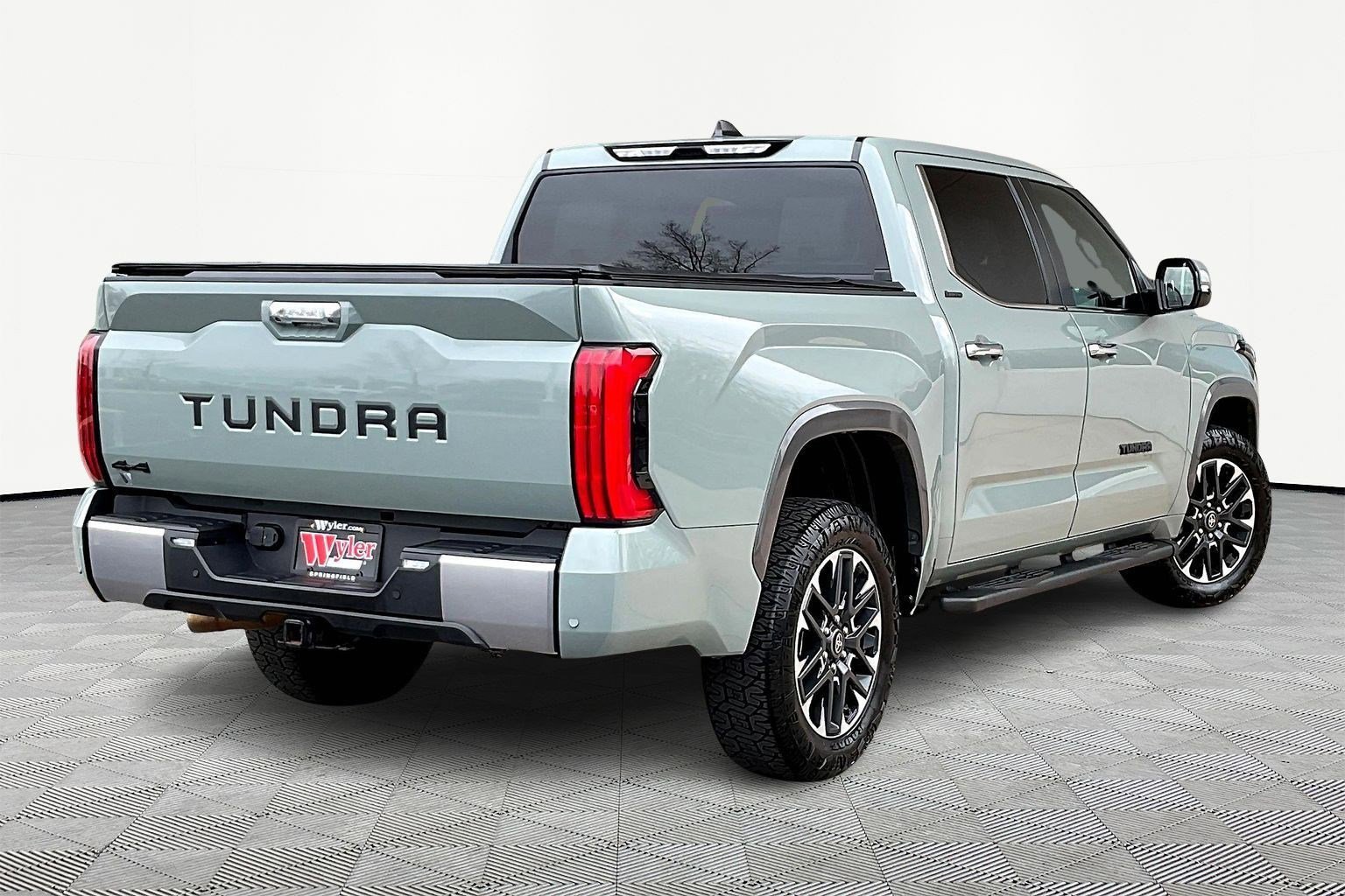 Used 2025 Toyota Tundra Limited image 7