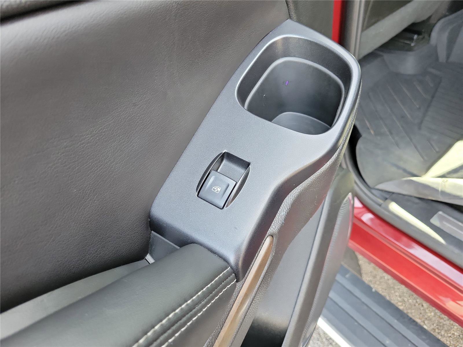 Used 2018 GMC Yukon XL Denali w/ Denali Ultimate Package image 18