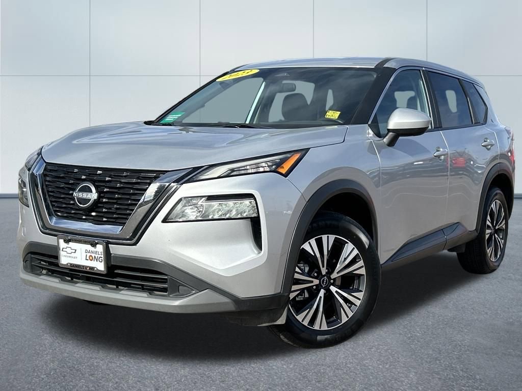 Used 2023 Nissan Rogue SV image 1