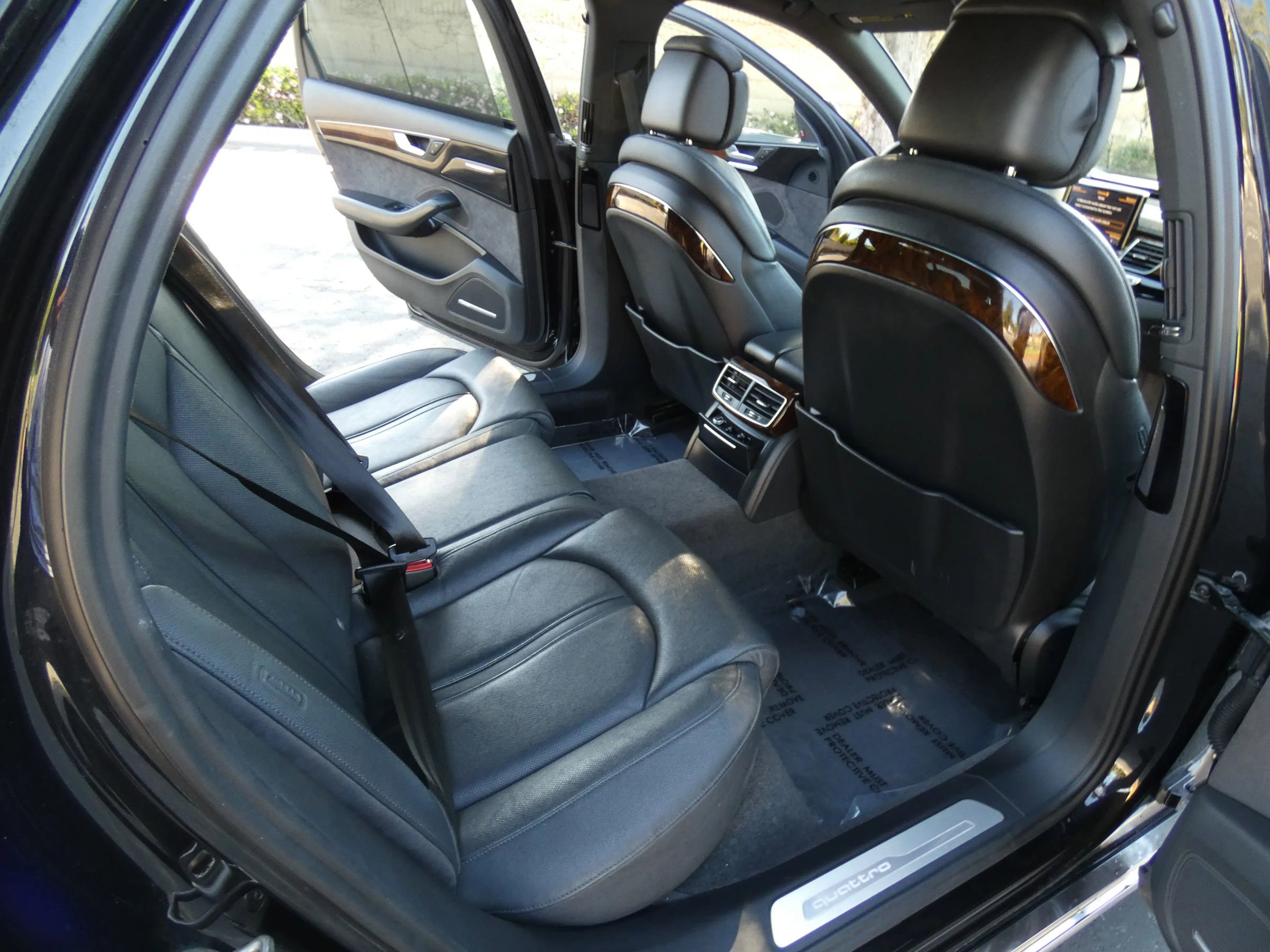 Used 2015 Audi A8 L 4.0T image 27