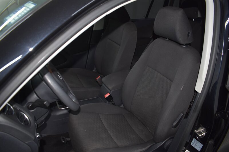 Used 2017 Volkswagen Tiguan Limited FWD image 16
