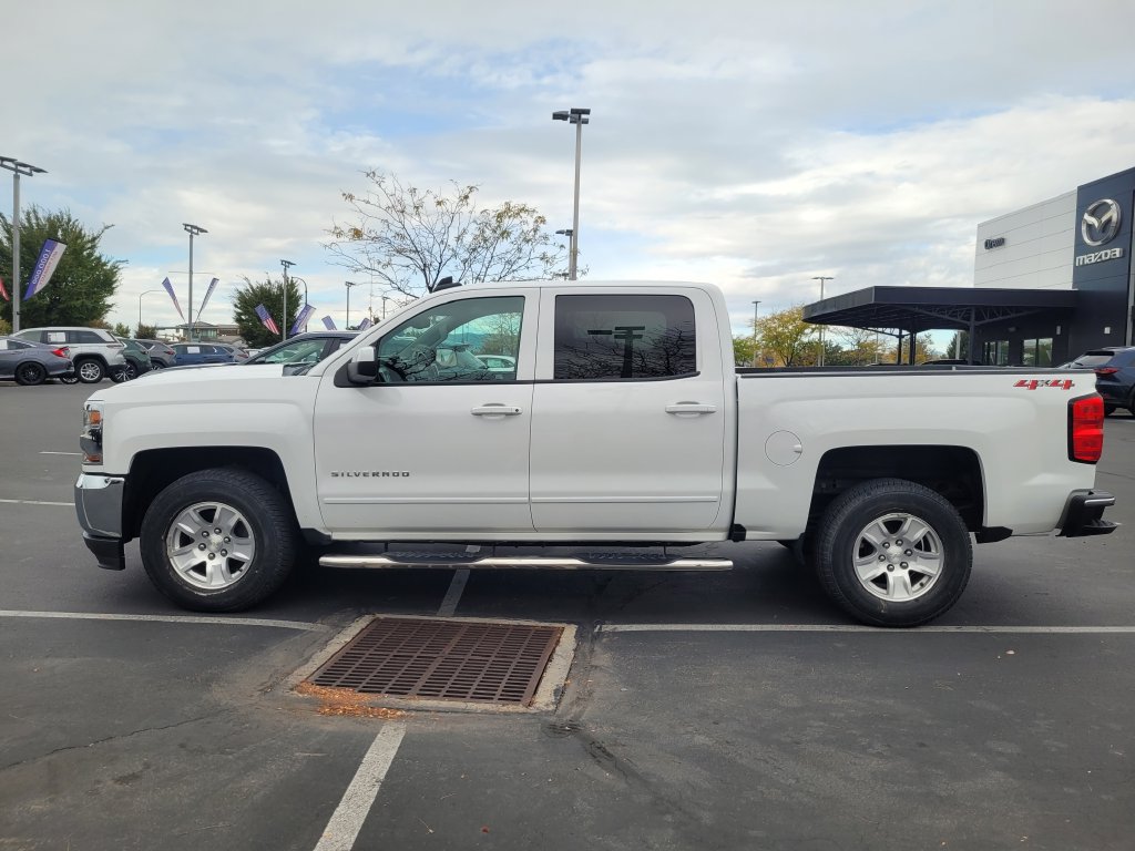Used 2018 Chevrolet Silverado 1500 LT w/ All Star Edition AWD/4WD image 10