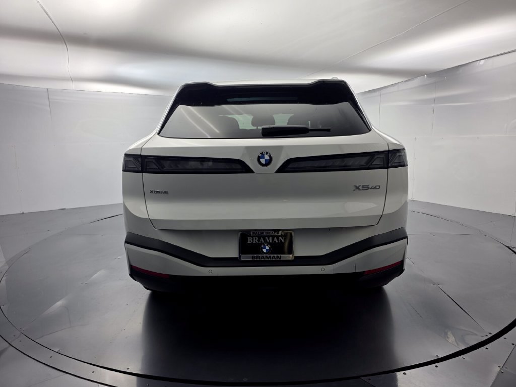 New 2027 BMW X5 xDrive50e w/ Climate Package AWD/4WD image 5